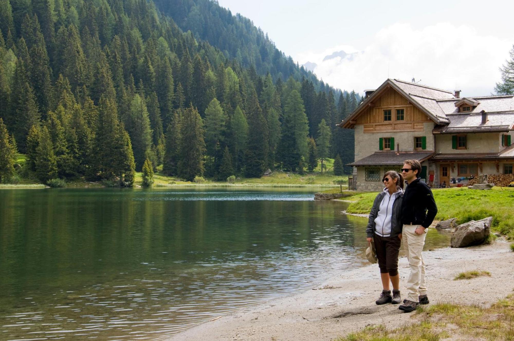 Rifugio Lago Nambino Madonna Kültér fotó