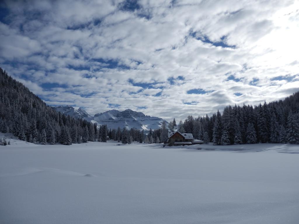 Rifugio Lago Nambino Madonna Kültér fotó