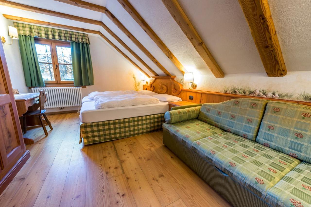 Rifugio Lago Nambino Madonna Kültér fotó