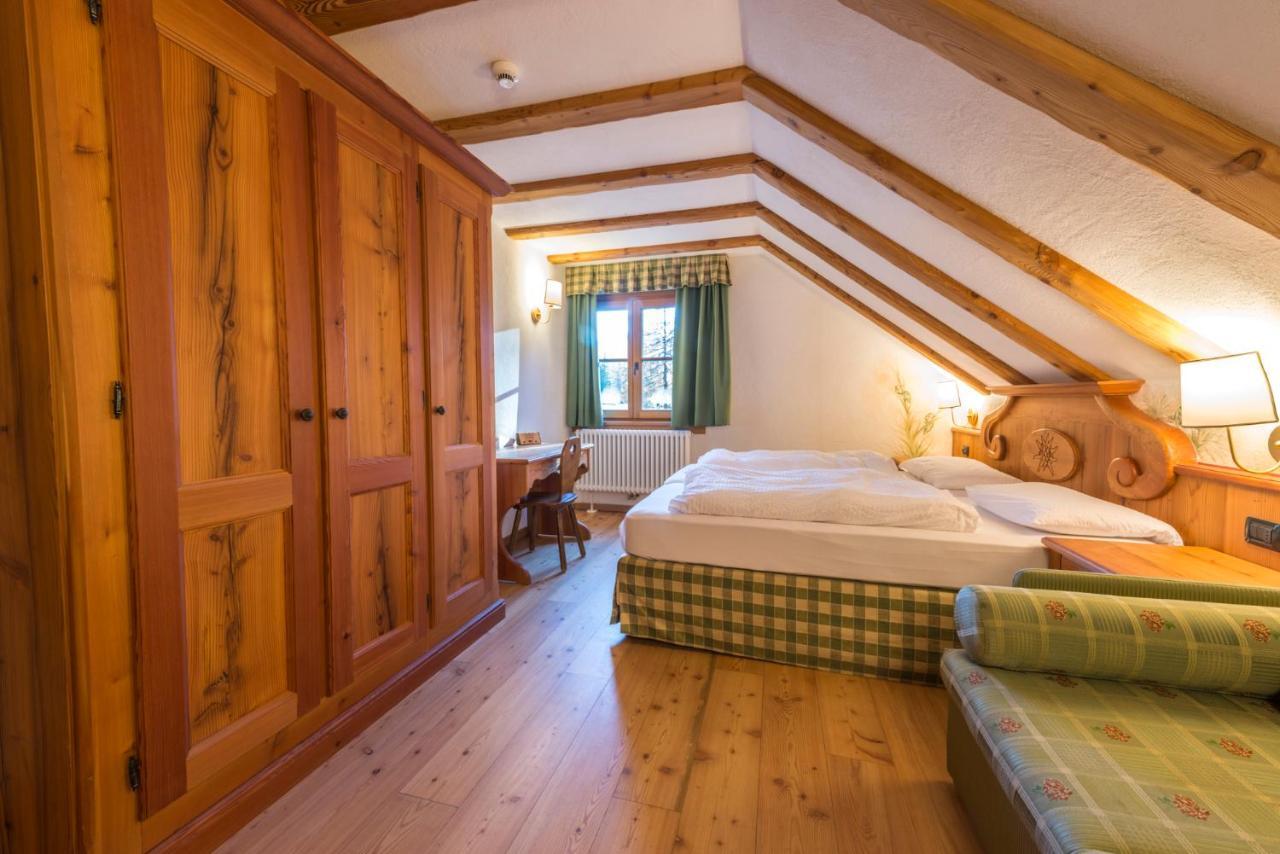 Rifugio Lago Nambino Madonna Kültér fotó